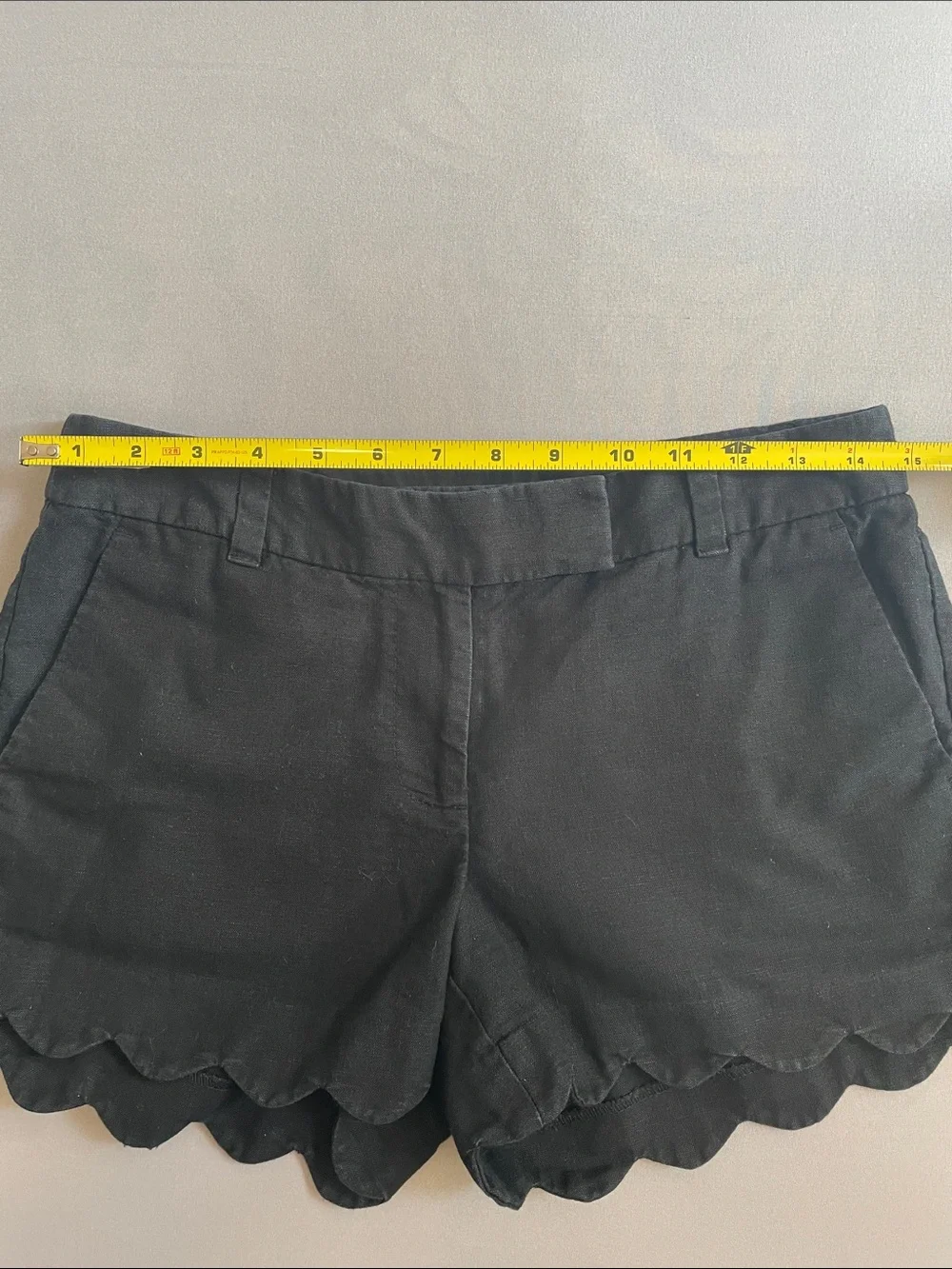 J. Crew Linen/Cotton Blend Scallop Hem Mid-Rise Black 3 1/2” Shorts Size 2